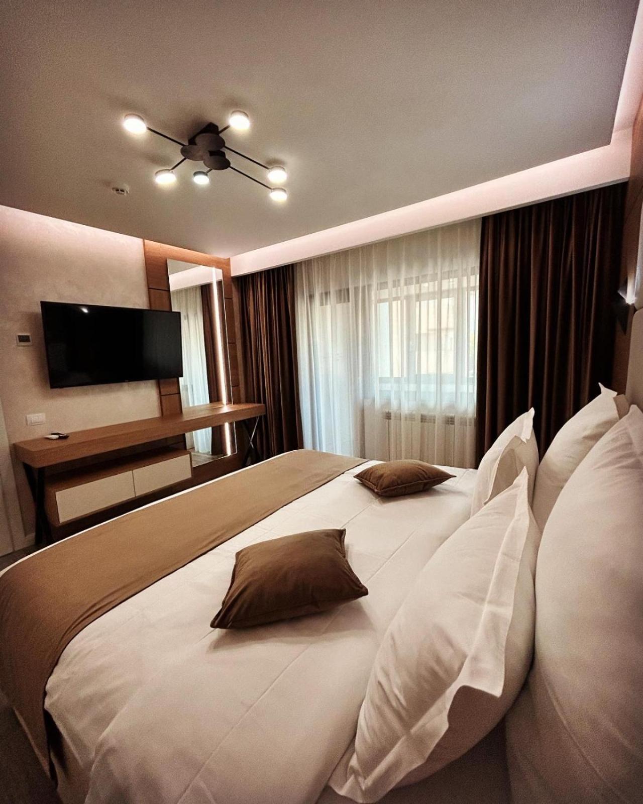 Monarc Boutique Aparthotel - Self Check-In Visan Exterior foto