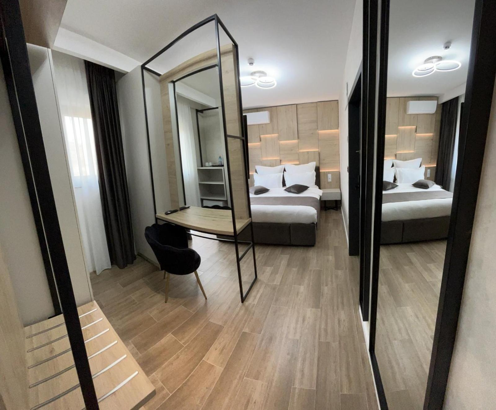 Monarc Boutique Aparthotel - Self Check-In Visan Exterior foto